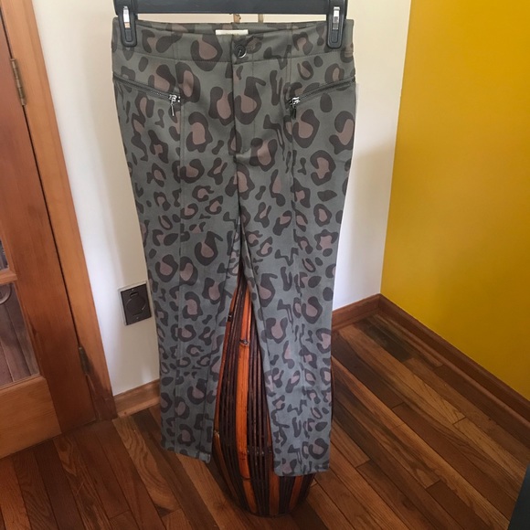 NWT. Anthropologie Leopard Sueded Slim Pants sz 4 - Picture 7 of 12